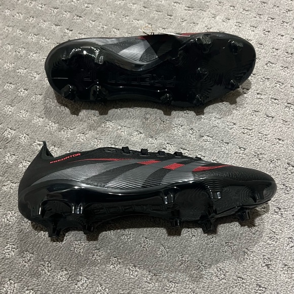 NEW Adidas Predator League Soccer Cleats - Picture 1 of 7